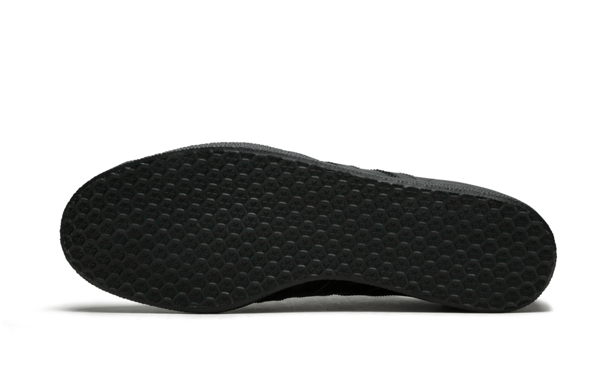 Gazelle "Black" BB5497