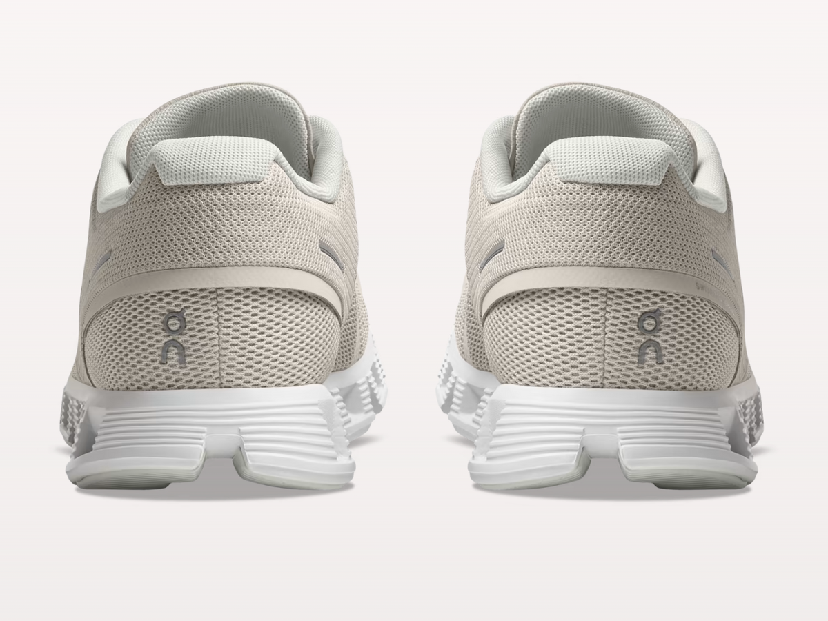 On Womens Cloud 5 - Pearl/White (59.98773)