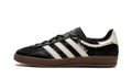 Gazelle Indoor WMNS "Black Pearl" HQ2624