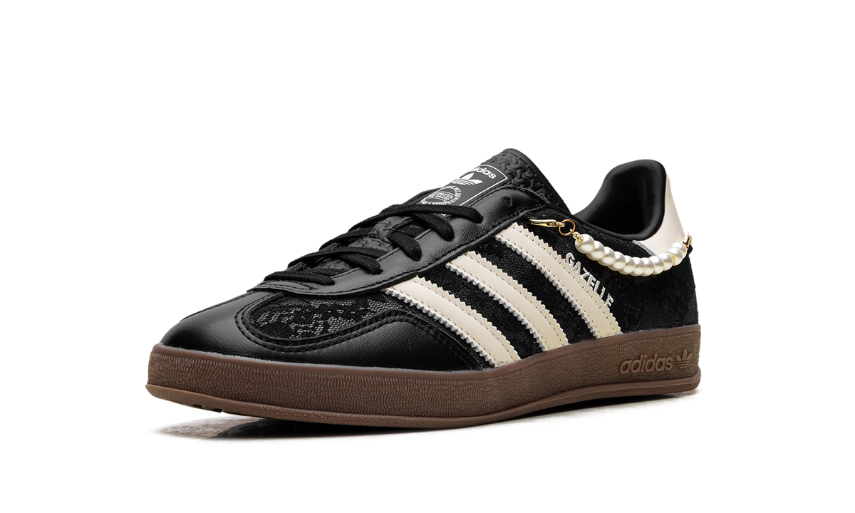Gazelle Indoor WMNS "Black Pearl" HQ2624