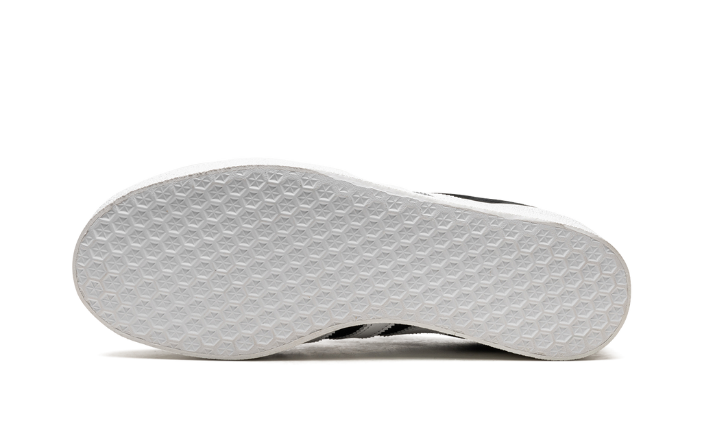 Gazelle 85 "Black / White" FZ5594
