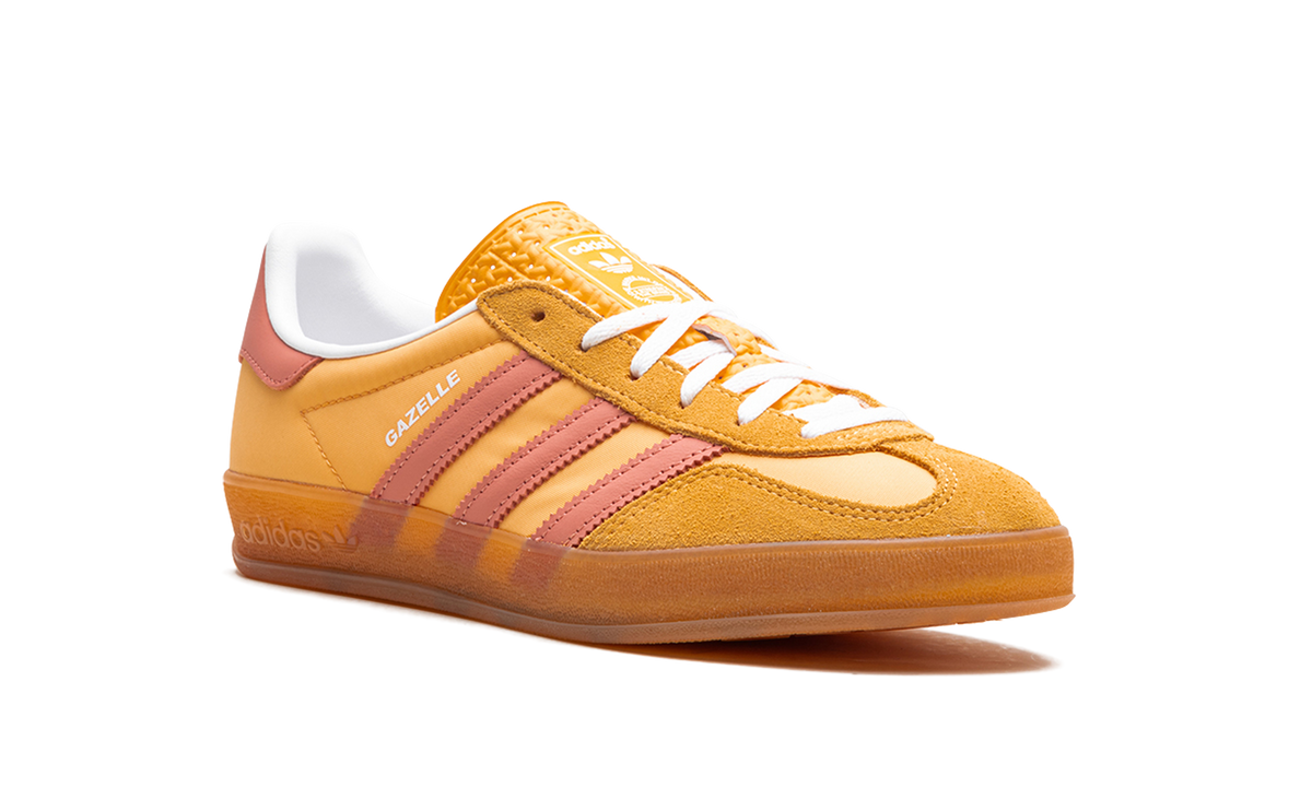 Gazelle Indoor WMNS "Semi Spark Clay" IE2959